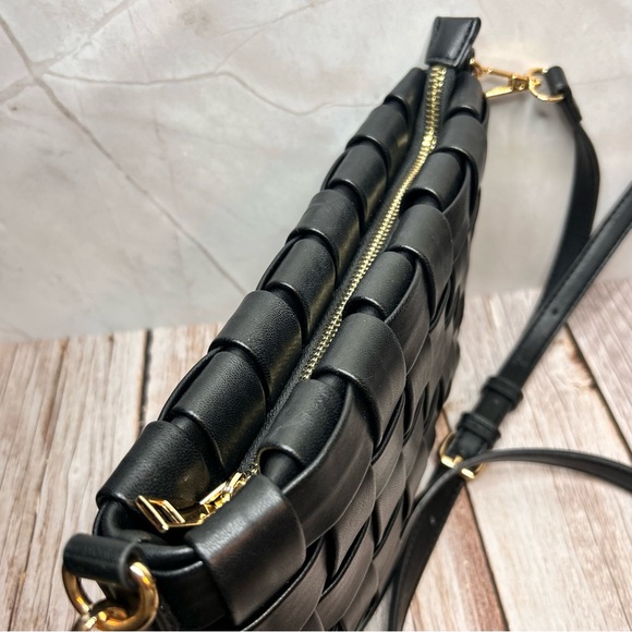 MMS Design Studio Black Woven Crossbody Bag - Picture 4 of 7